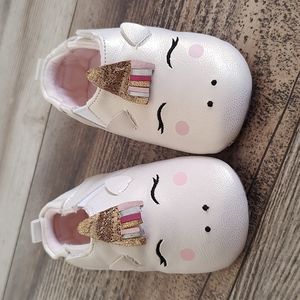 Soft sole 6-12m Ro + Me unicorn baby shoes